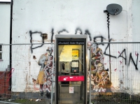 Фото graffiti Banksy, street art